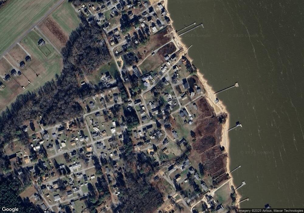 133 Pecan Rd, Dunnsville, VA 22454 - photo 1