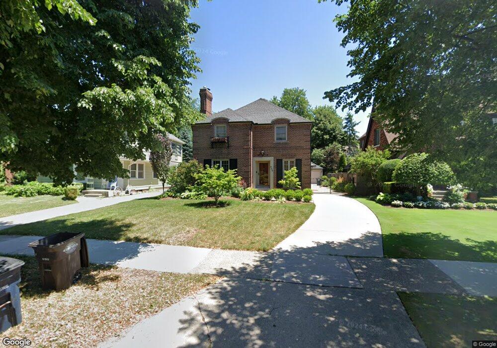 650 University Place, Grosse Pointe, MI 48230 - photo 1