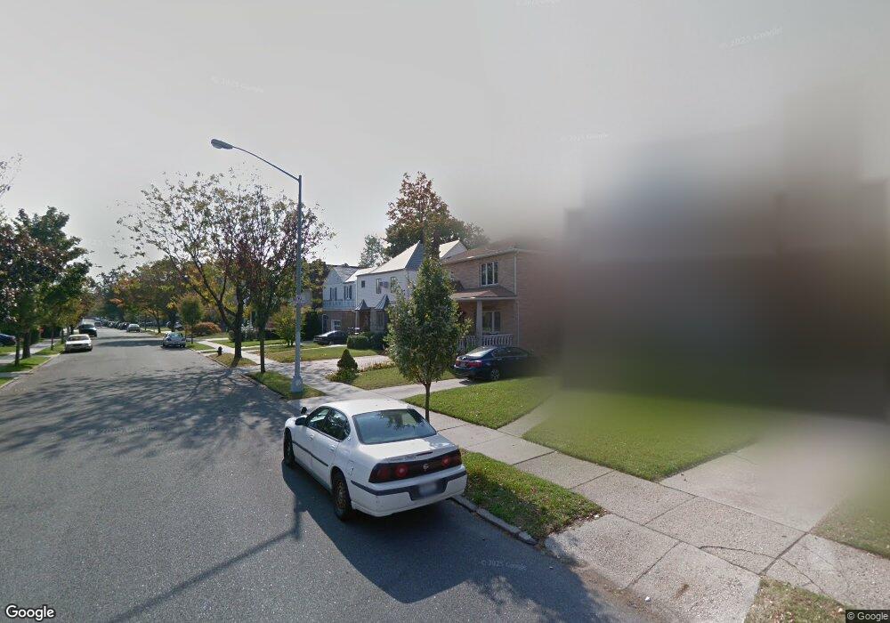 72-18 137th St, Flushing, NY 11367 - photo 1