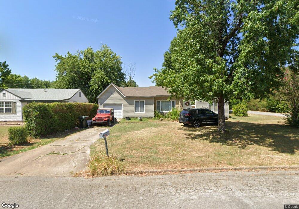 218 E 12th Place, Claremore, OK 74017 - photo 1