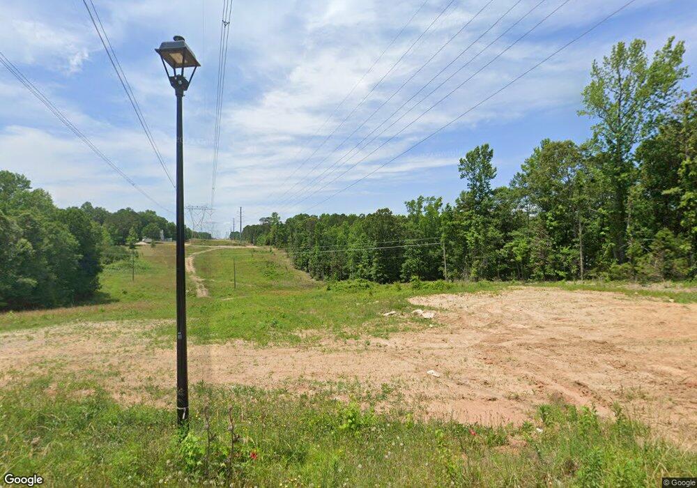 190 Spring Cir, Senoia, GA 30276 - photo 1