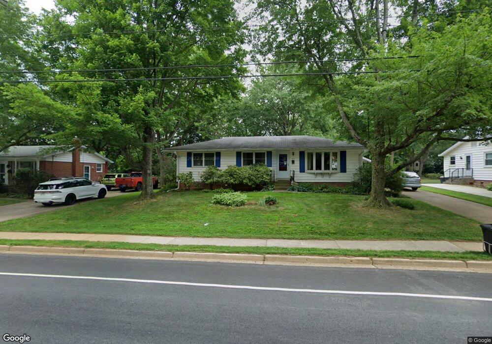 412 Marshall Rd SW, Vienna, VA 22180 - photo 1