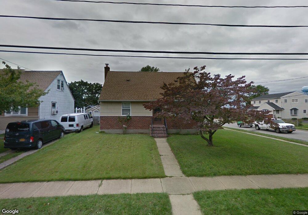 131 Poppy Ave, Franklin Square, NY 11010 - photo 1