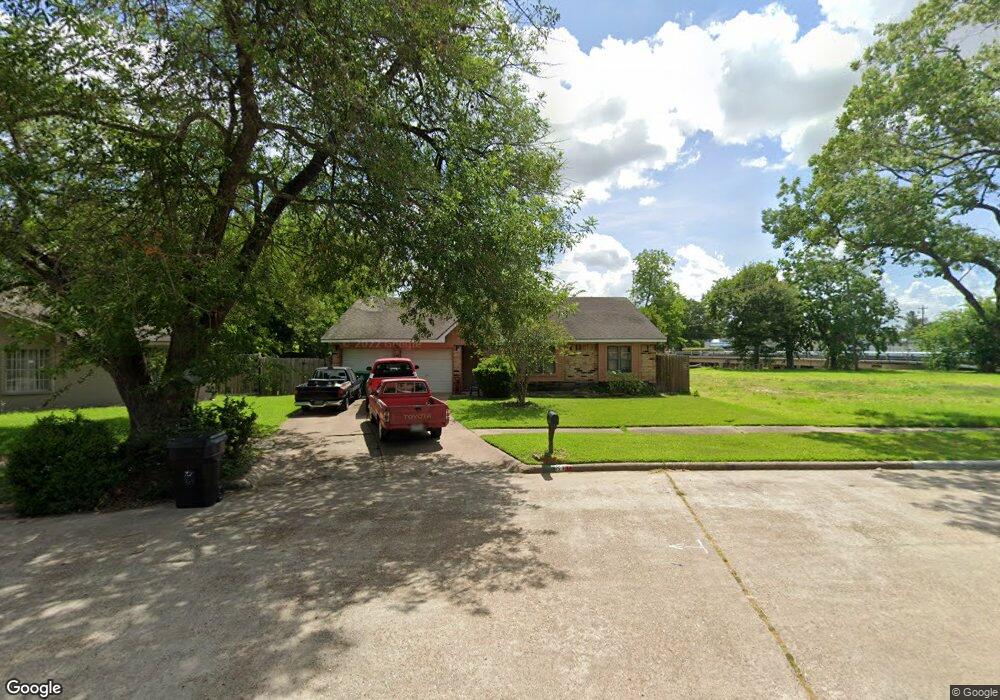 5810 Par Four Dr, Houston, TX 77088 - photo 1