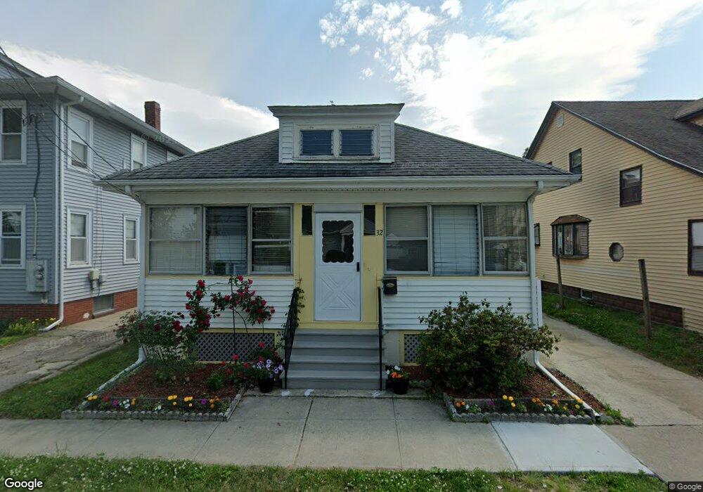 32 Woodmont St, Providence, RI 02907 - photo 1