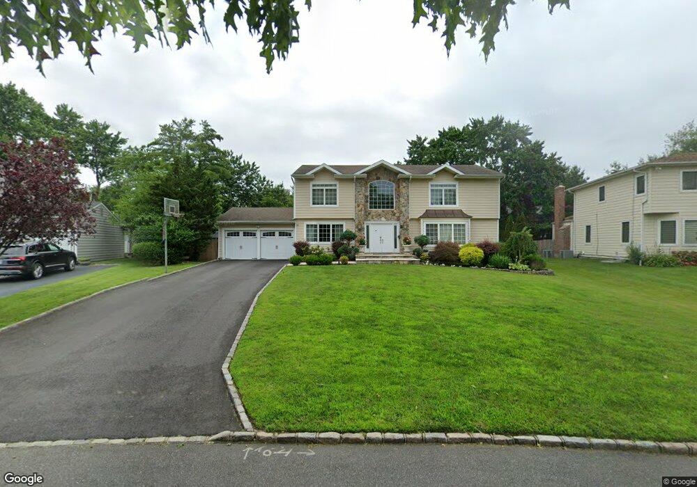 15 Maple Dr, Port Washington, NY 11050 - photo 1