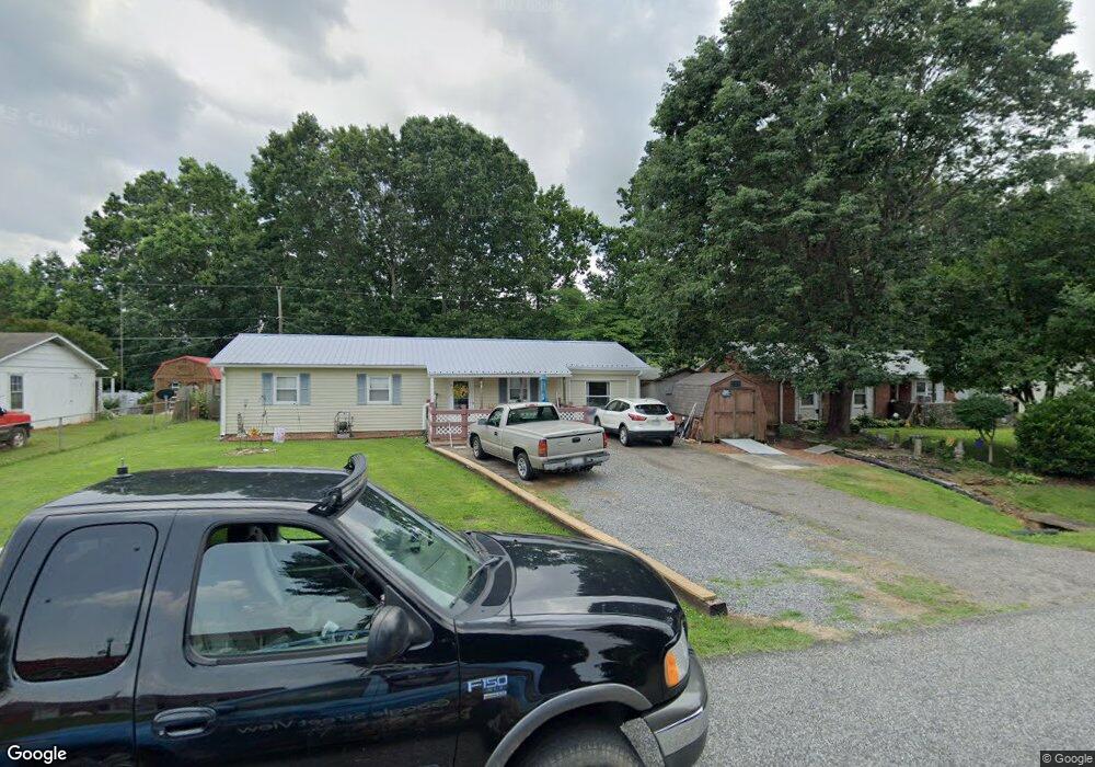 336 Weatherford Dr, King, NC 27021 - photo 1