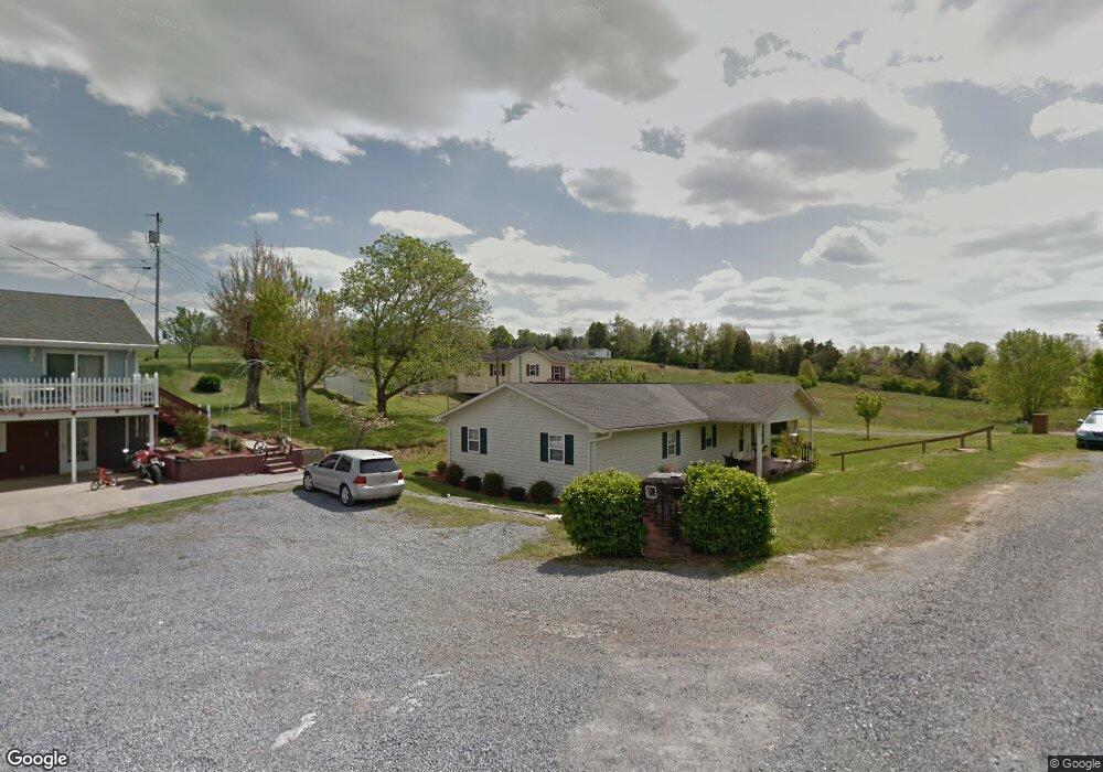 833 Clairmont Rd, Johnson City, TN 37601 - photo 1