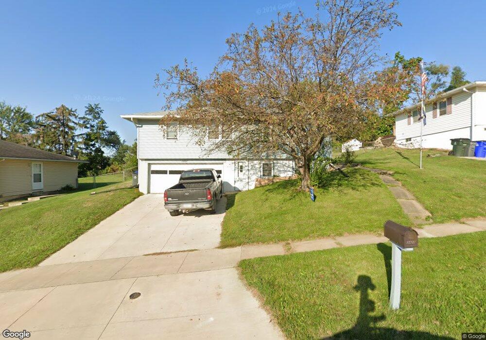 3422 Clover Dr SW, Cedar Rapids, IA 52404 - photo 1