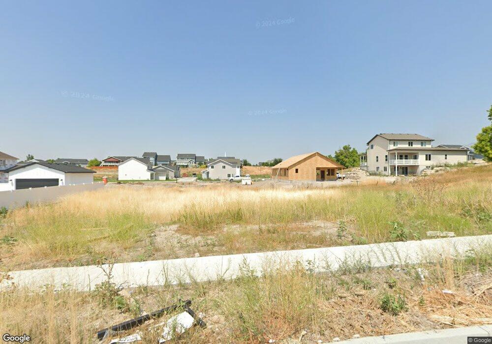 698 W 30 S, Hyrum, UT 84319 - photo 1