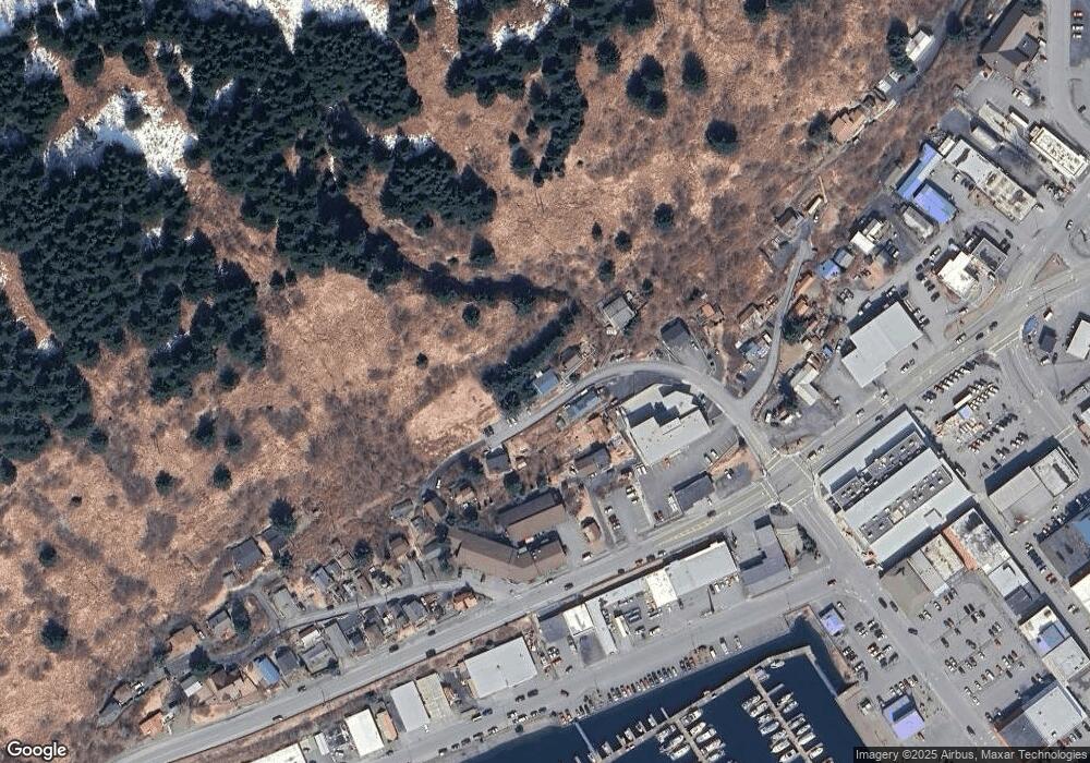 212 W Hillcrest St, Kodiak, AK 99615 - photo 1