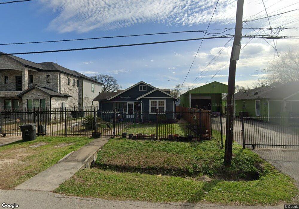 1014 Melbourne St, Houston, TX 77022 - photo 1