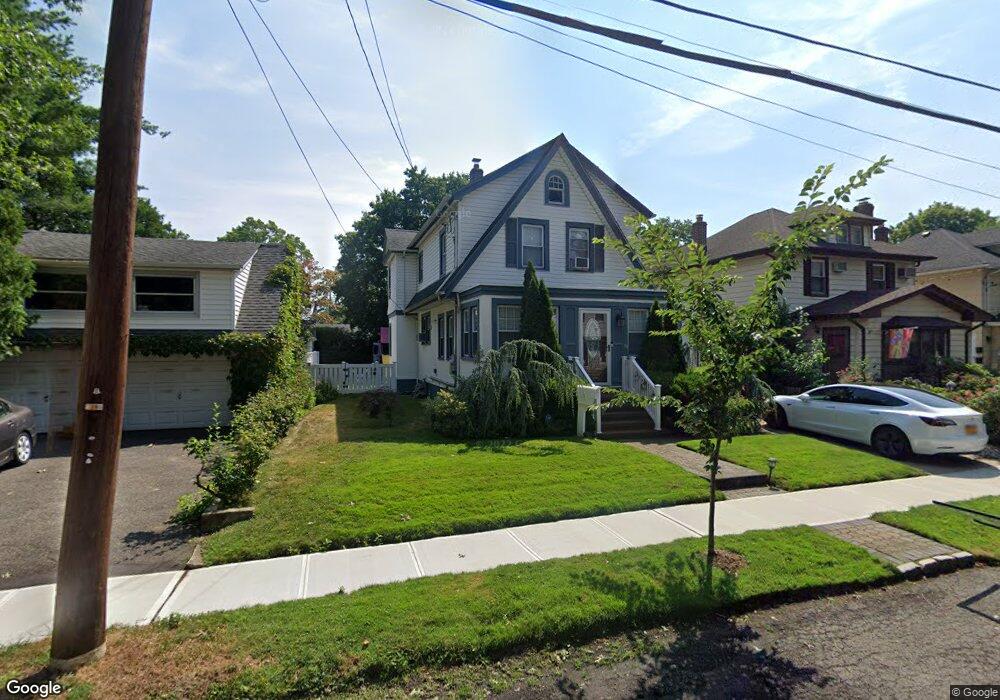 19 Rose Ave, Floral Park, NY 11001 - photo 1