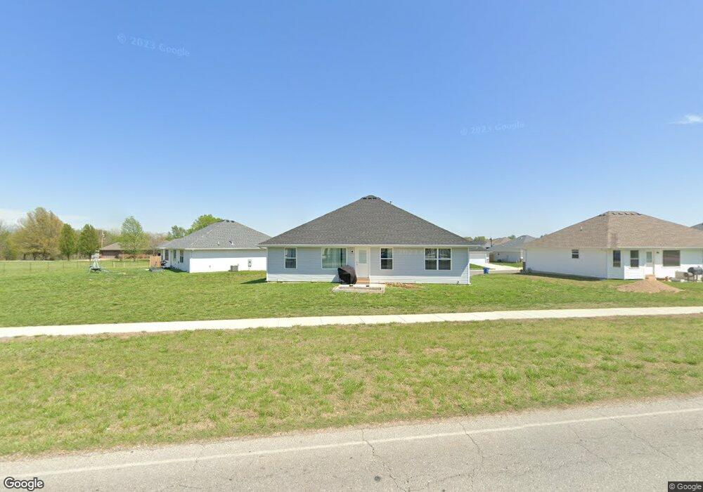 1413 S Barnard Ct, Republic, MO 65738 - photo 1