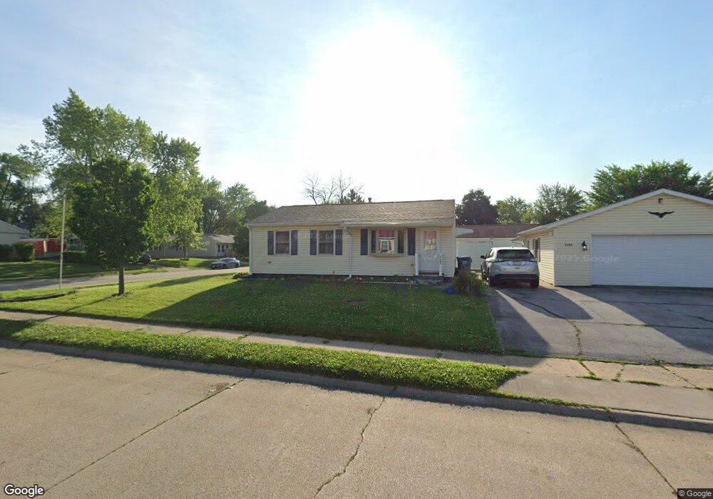5307 N Howell St, Davenport, IA 52806 - photo 1