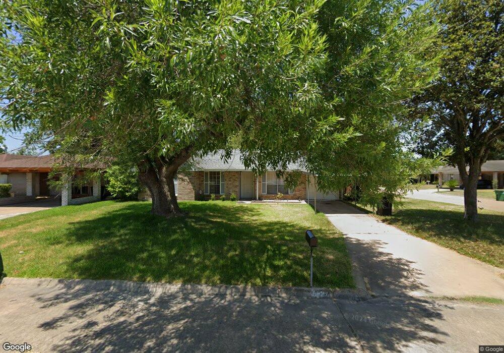 8827 Cottage Gate Ln, Houston, TX 77088 - photo 1