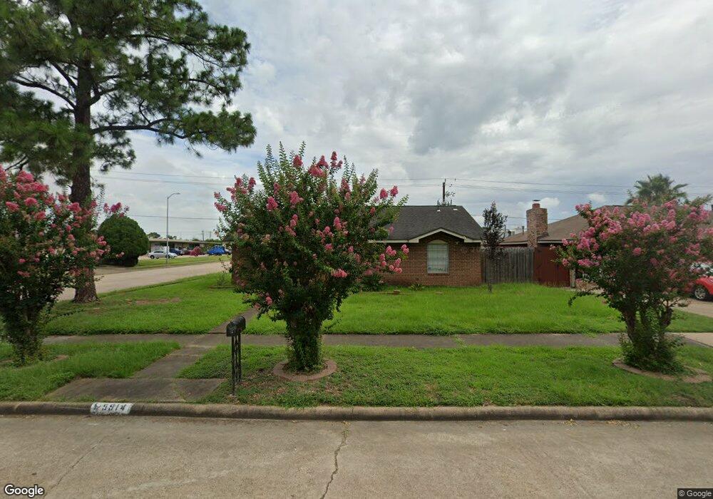 5914 Hoover St, Houston, TX 77092 - photo 1