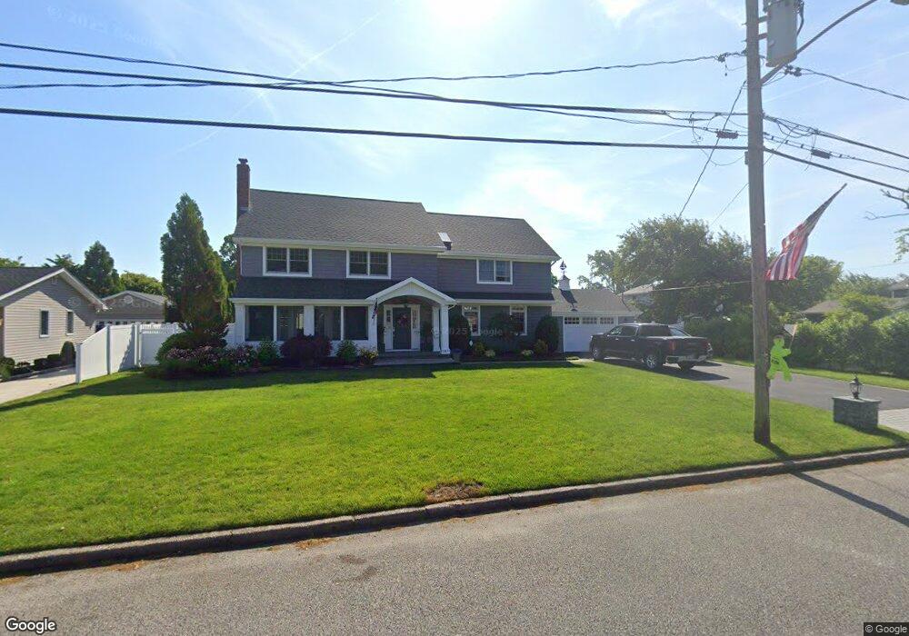 147 Sunset Dr, Sayville, NY 11782 - photo 1