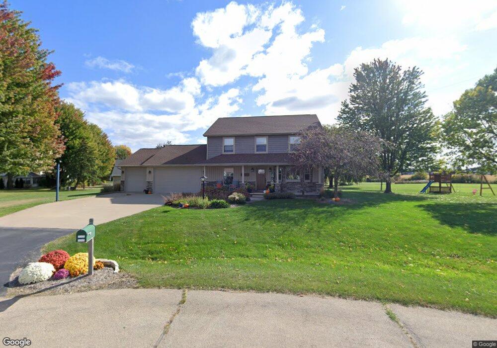 N9522 Darboy Ct, Appleton, WI 54915 - photo 1