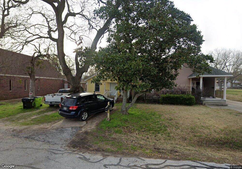 518 Brazos St, Rosenberg, TX 77471 - photo 1