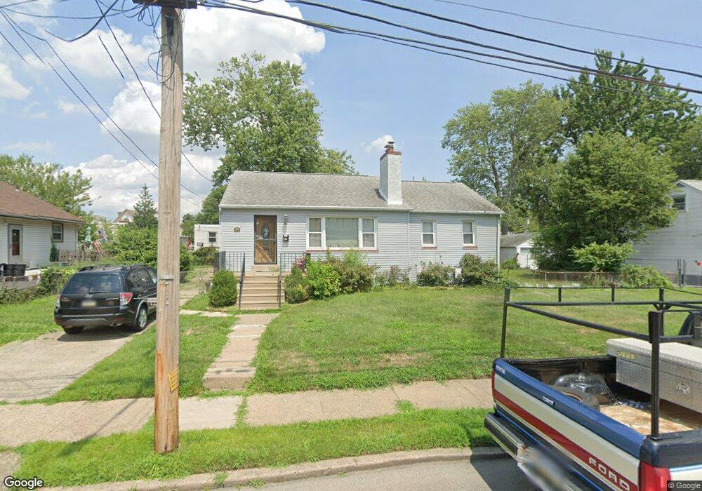 210 Sylvania Ave, Folsom, PA 19033 - photo 1