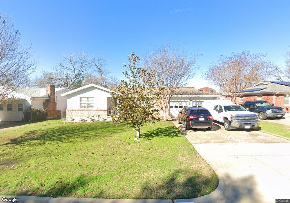 839 Dora St, Bedford, TX 76022 - photo 1