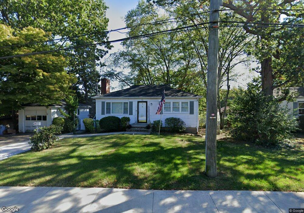 546 Drumgoole Rd E, Staten Island, NY 10312 - photo 1