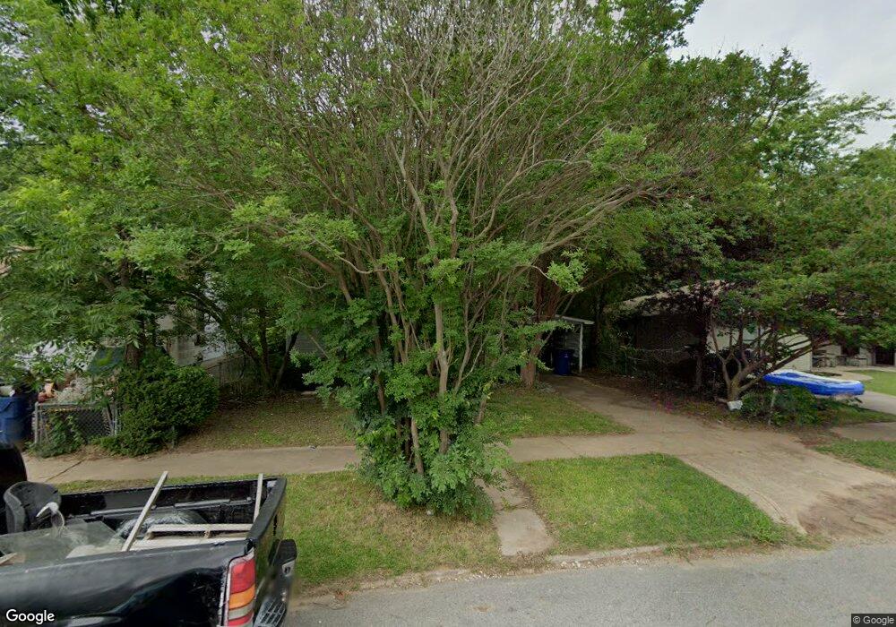 613 W Day St, Denison, TX 75020 - photo 1