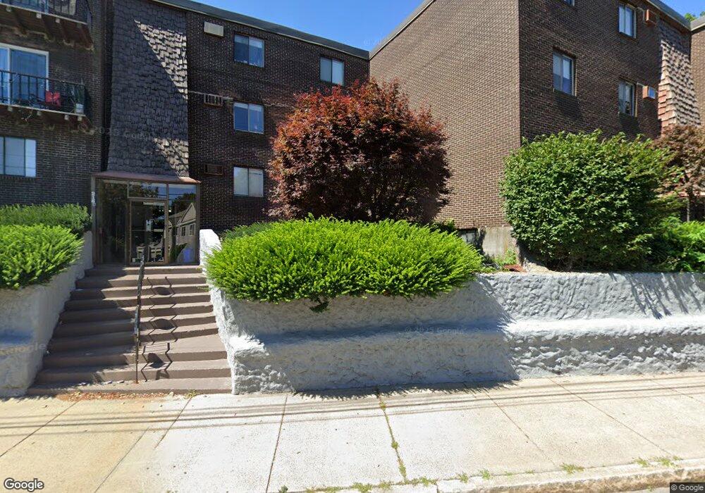 216 Main St unit 2, Woburn, MA 01801 - photo 1