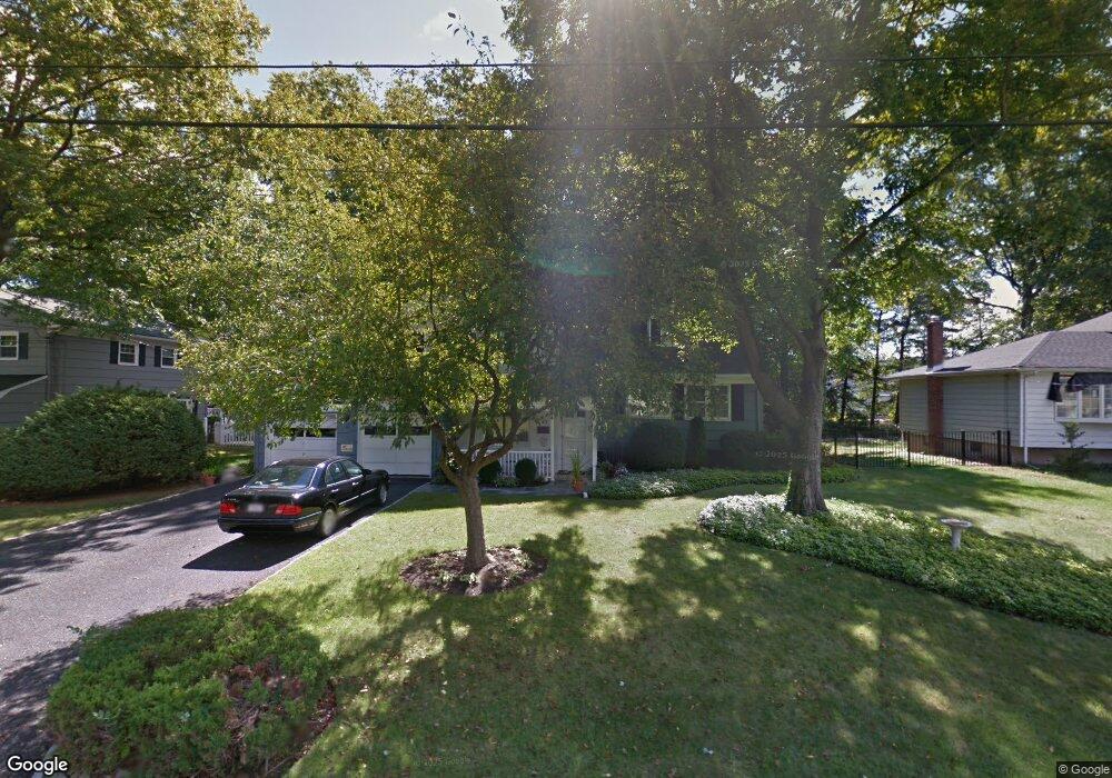 17 Radcliff Dr, New Providence, NJ 07974 - photo 1