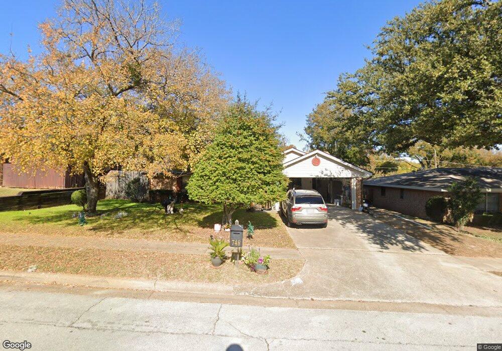 748 Spring Valley Dr, Hurst, TX 76054 - photo 1