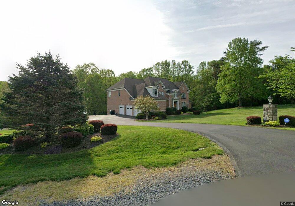 1185 Windrock Dr, McLean, VA 22102 - photo 1