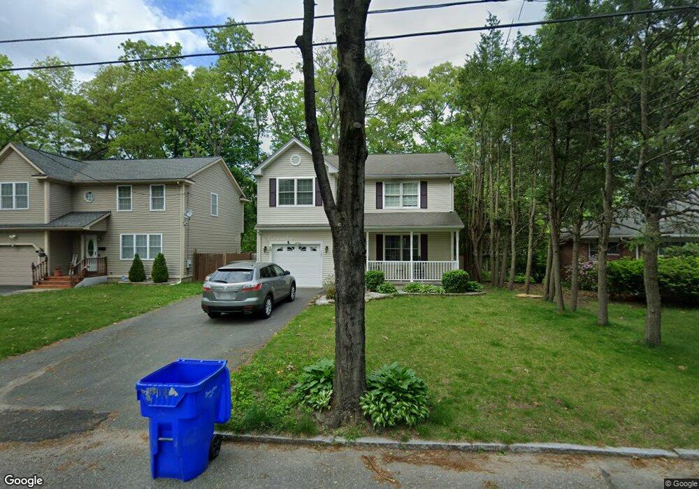 127 Carnarvon Cir, Springfield, MA 01109 - photo 1