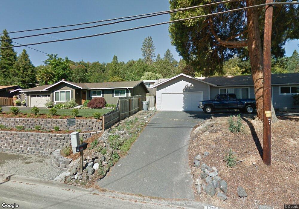 909 NW Starlite Place, Grants Pass, OR 97526 - photo 1