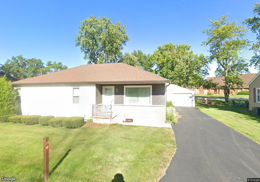 7 N Pine Ct, Tuscola, IL 61953 - photo 1