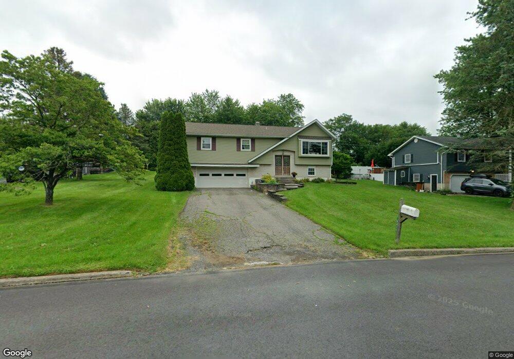 7526 Miller Dr, Bath, PA 18014 - photo 1