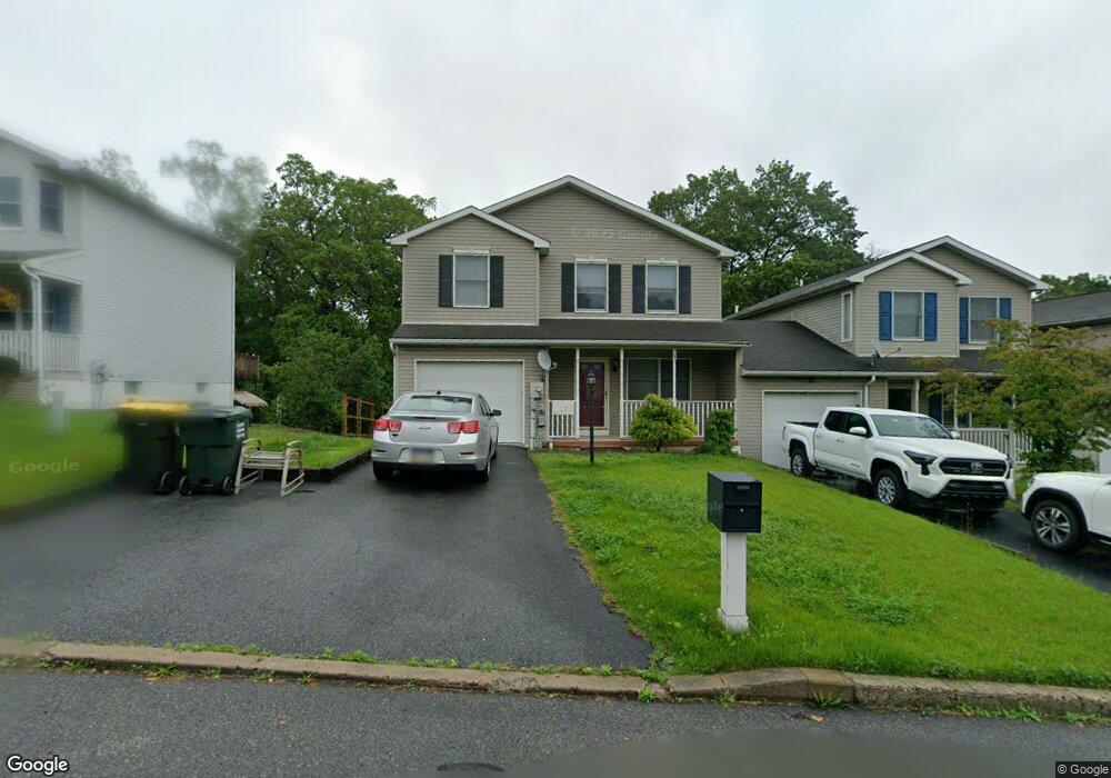7377 E Hillcrest Ln, Slatington, PA 18080 - photo 1