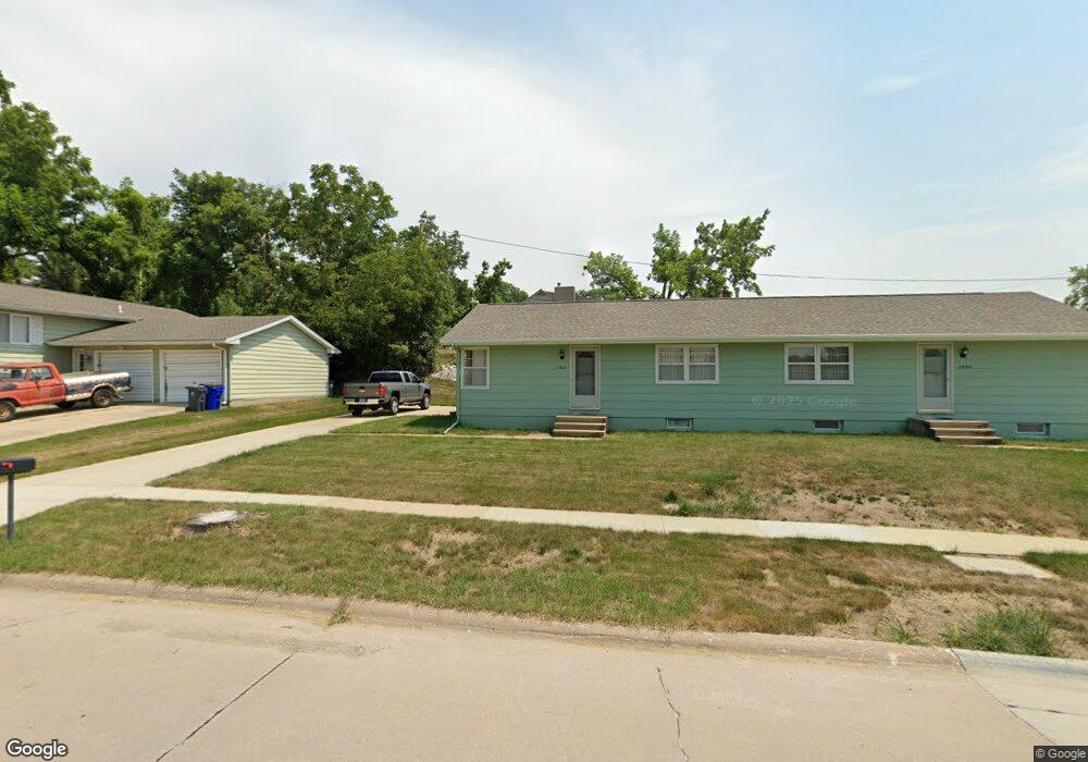 1720 O Ave NW, Cedar Rapids, IA 52405 - photo 1