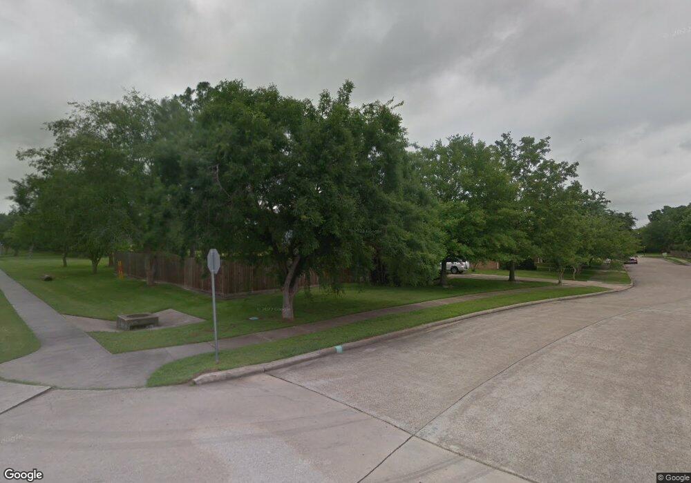 2220 N Mission Cir, Friendswood, TX 77546 - photo 1