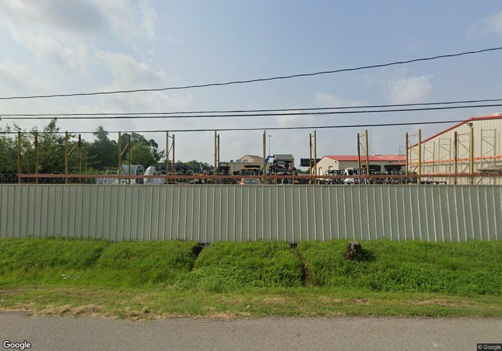 704 E Rogers St, Houston, TX 77022 - photo 1