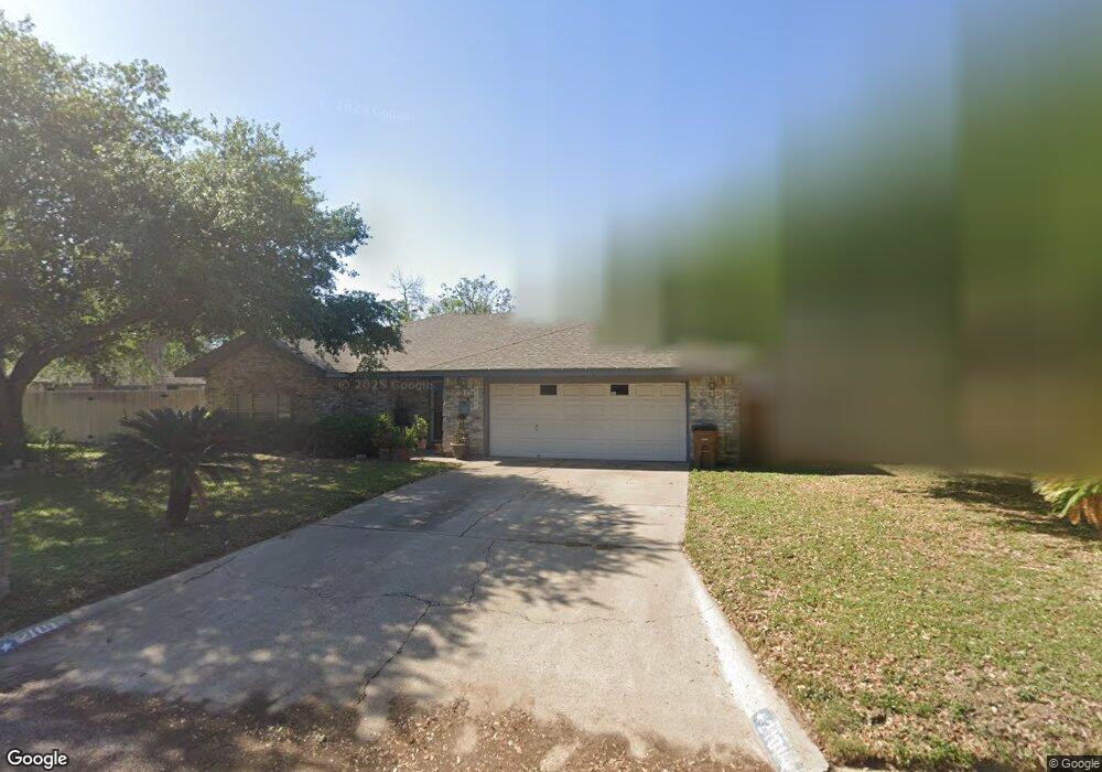 2101 Anacua Cir, Edinburg, TX 78539 - photo 1