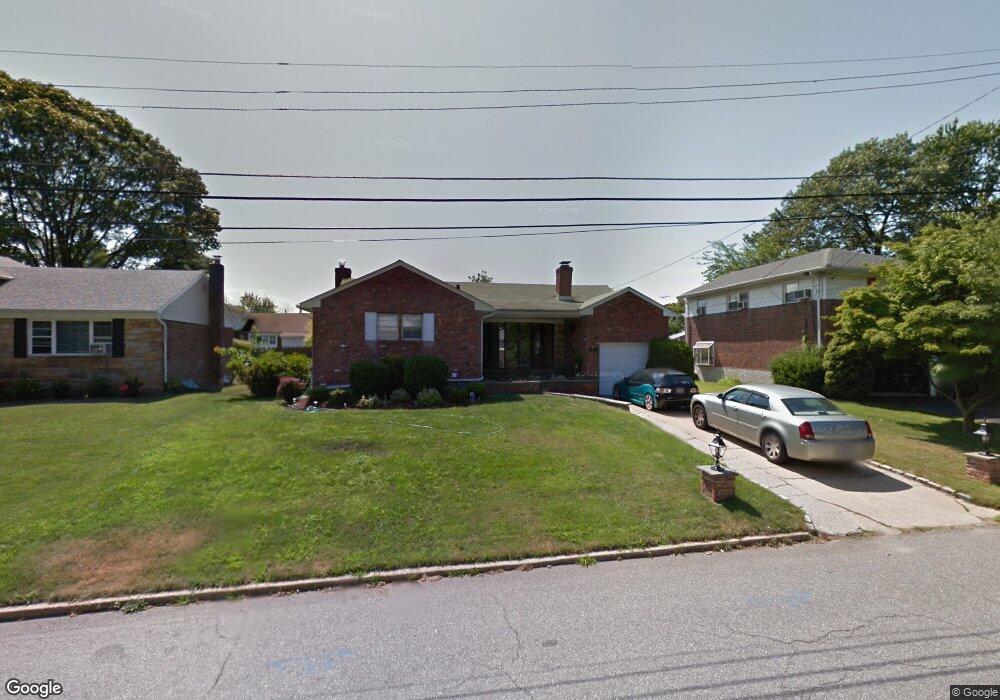 9 Driftwood Dr, Glen Cove, NY 11542 - photo 1