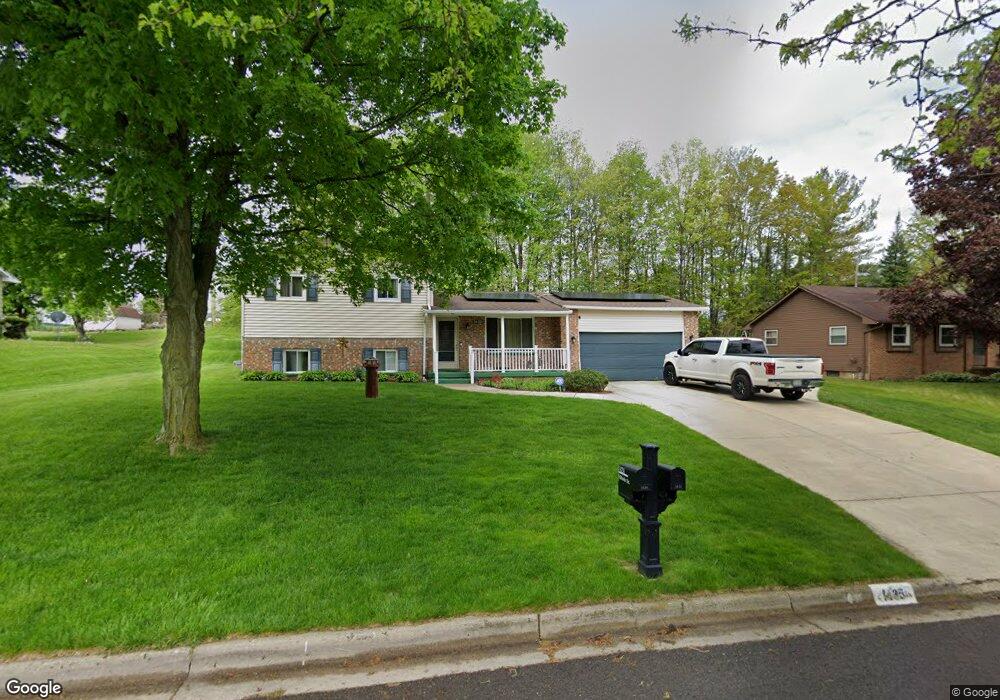 1435 Hillside Dr, Flint, MI 48532 - photo 1