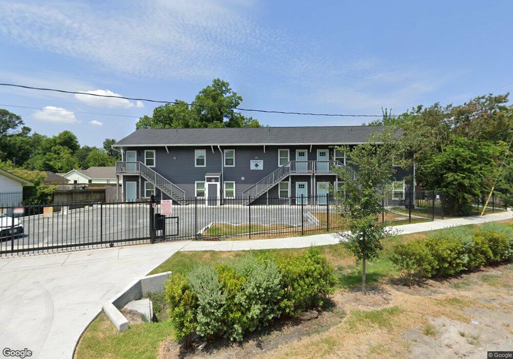 72 Burress St, Houston, TX 77022 - photo 1