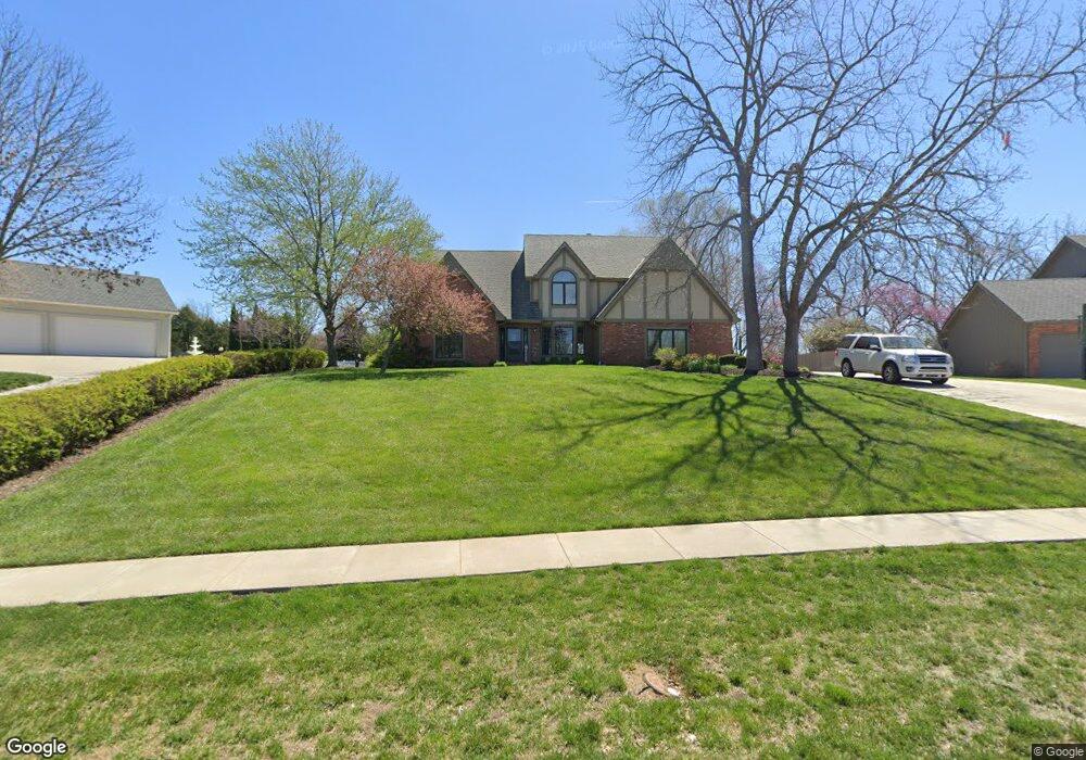 5839 SW Clarion Ln, Topeka, KS 66610 - photo 1