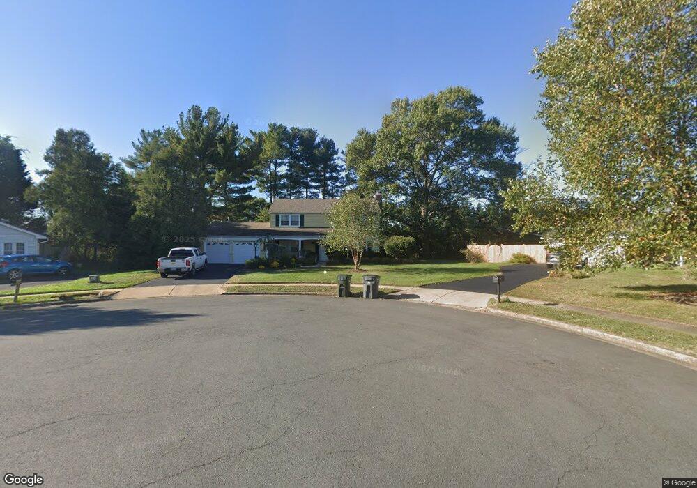 12807 Melvue Ct, Fairfax, VA 22033 - photo 1