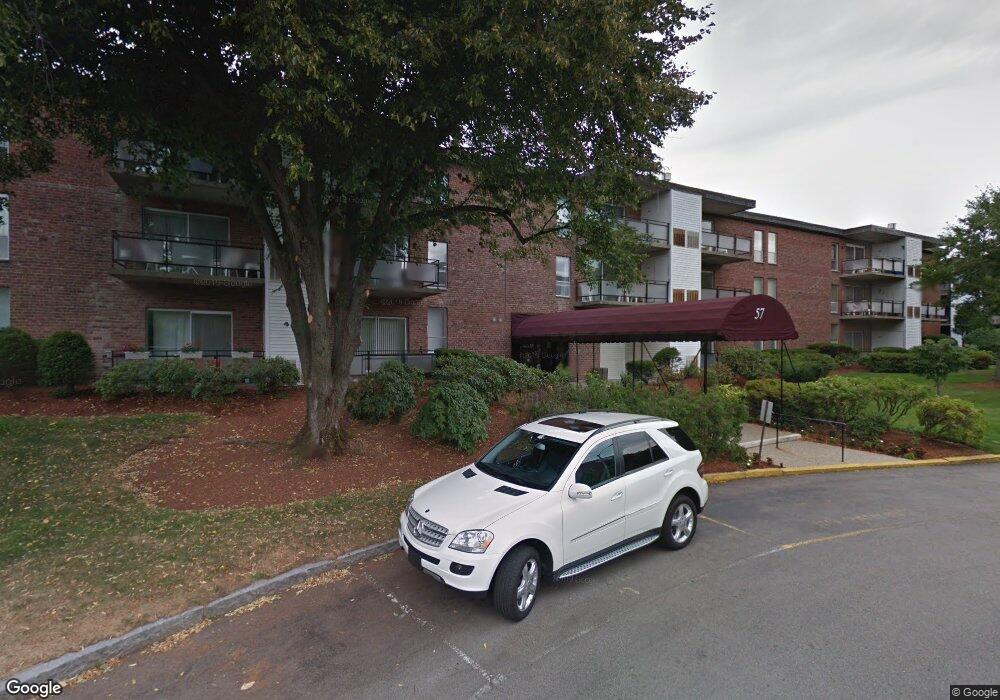 57 Broadlawn Park unit 57-16, Boston College, MA 02467 - photo 1