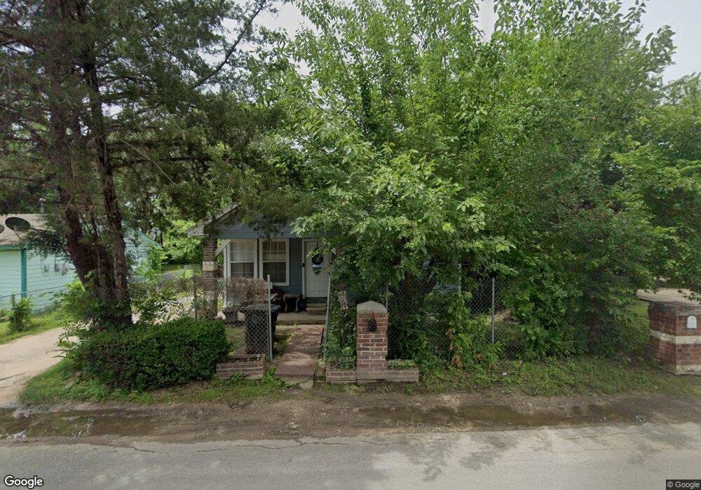 609 Sabine Ave, Cleburne, TX 76031 - photo 1