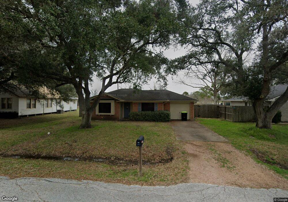 2814 North Ave, Needville, TX 77461 - photo 1