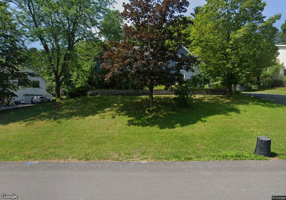 44 Chestnut Ln, Schenectady, NY 12309 - photo 1